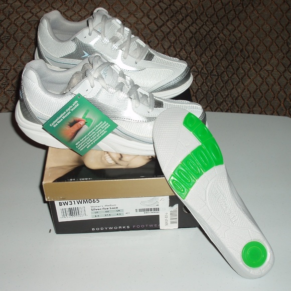 NIB Aetrex bodyworks with customizable insoles - Picture 2 of 8